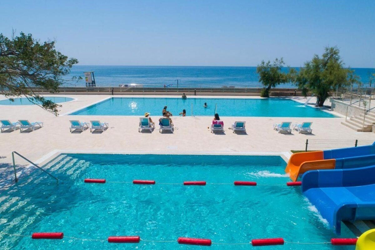 Территория Pearl Beach 4*